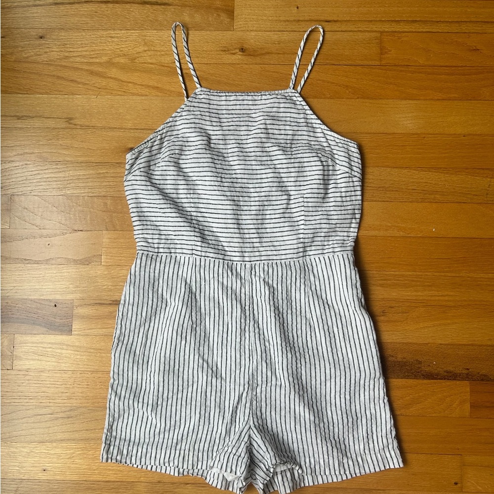 Vineyard Vines Linen Seersucker Romper Size 2